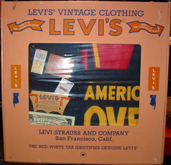 levi's